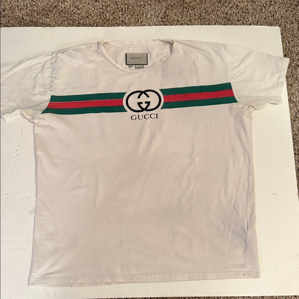GUCCI 3x Men's Crew neck T Shirt. Gently Used Condition. Comes in box!  PTP 24".